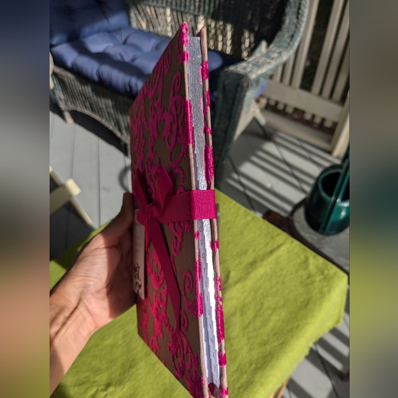 Velvet pink address book - Picture 2 of 4